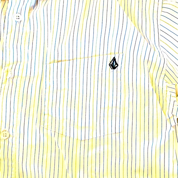 Volcom white with blue black and green pin stripe men’s dress shirt - Picture 4 of 6